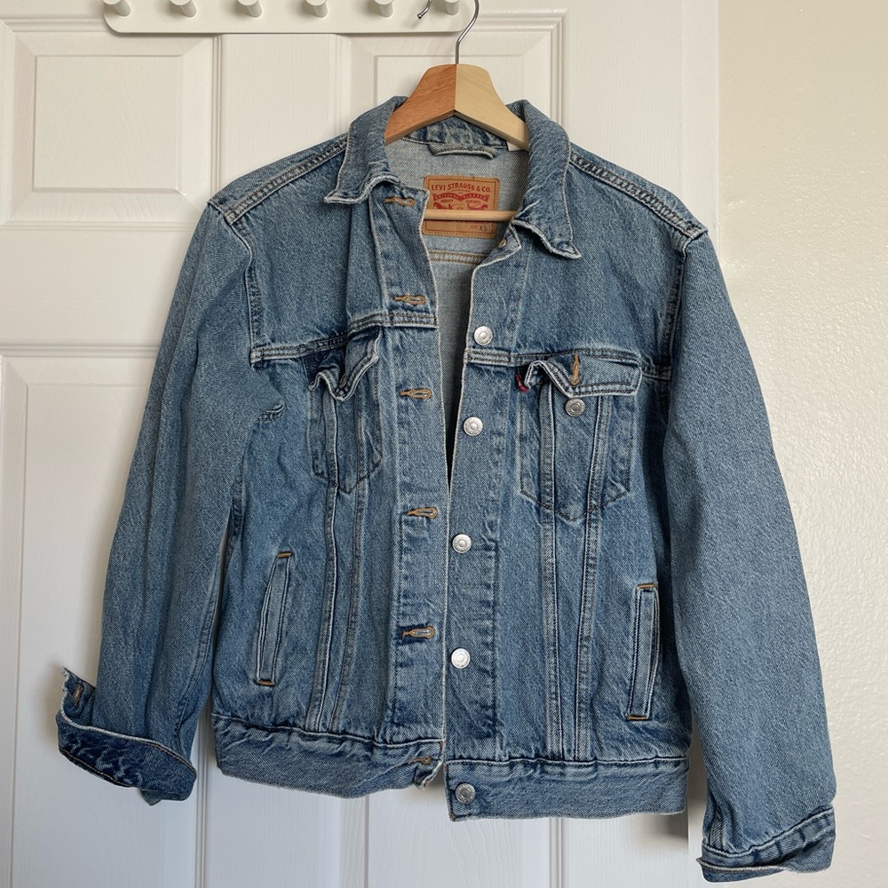 levi’s jean jacket